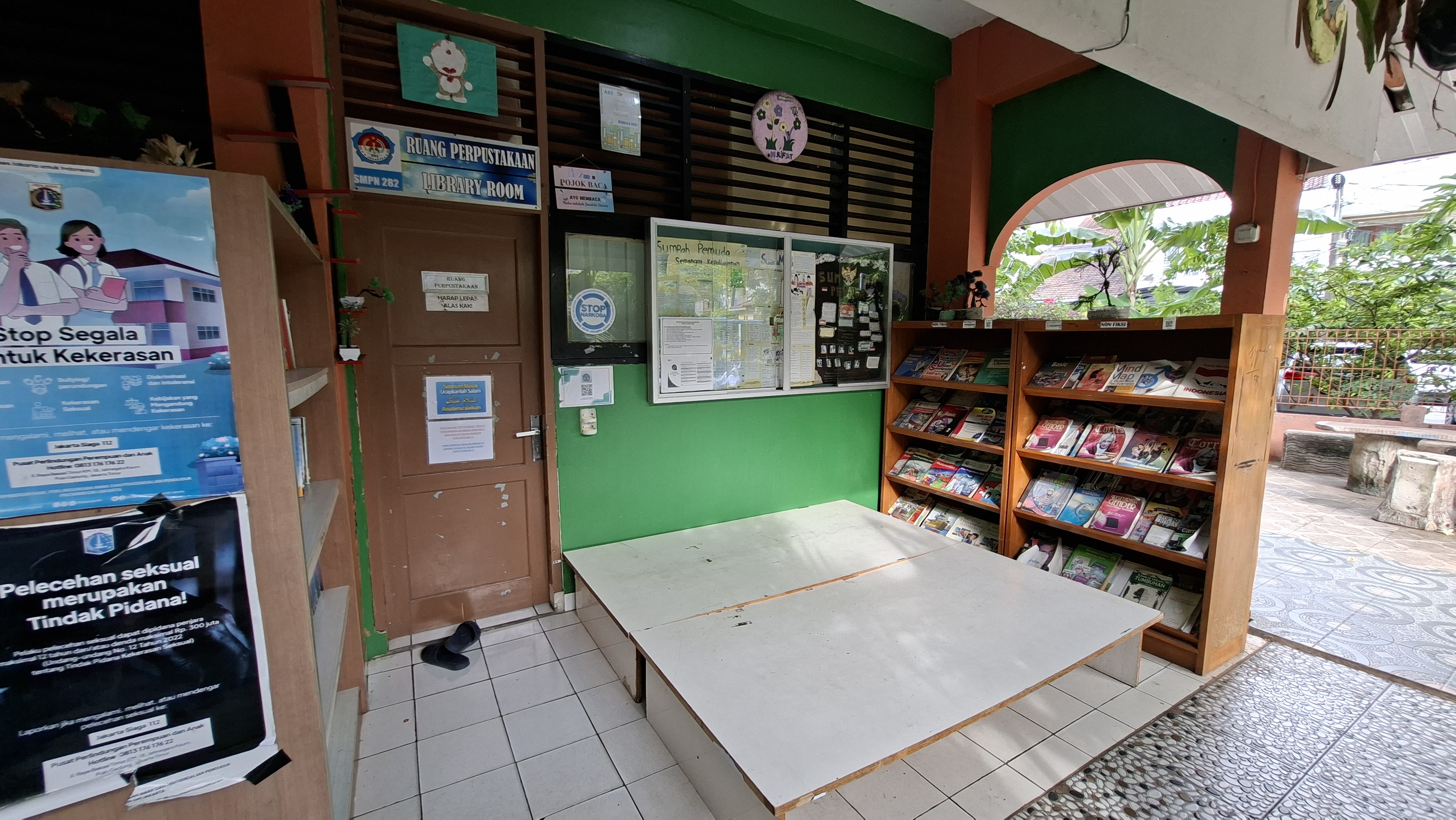 PERPUSTAKAAN SMPN 282 JAKARTA