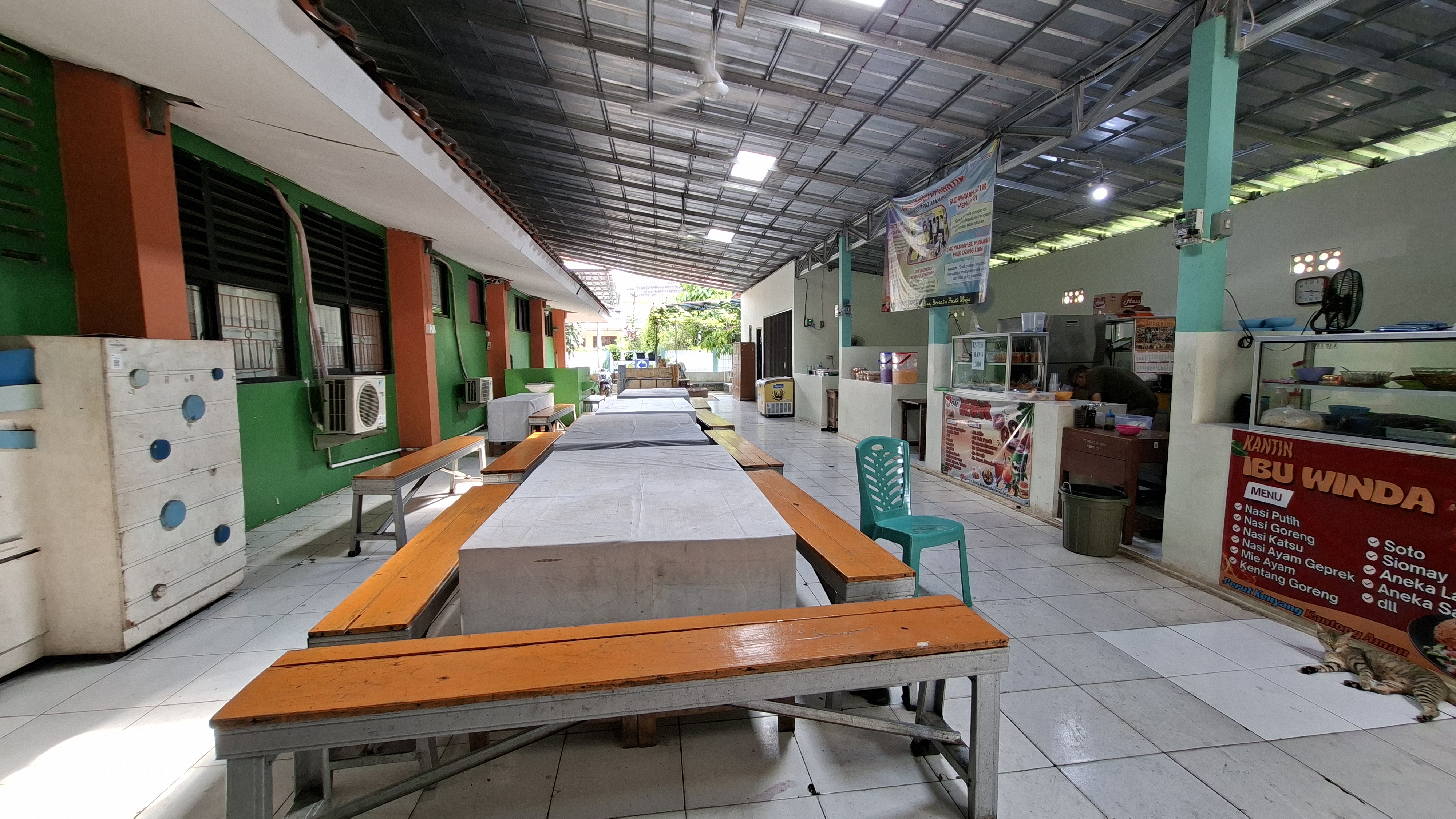 KANTIN DAN KOPERASI SMPN 282 JAKARTA